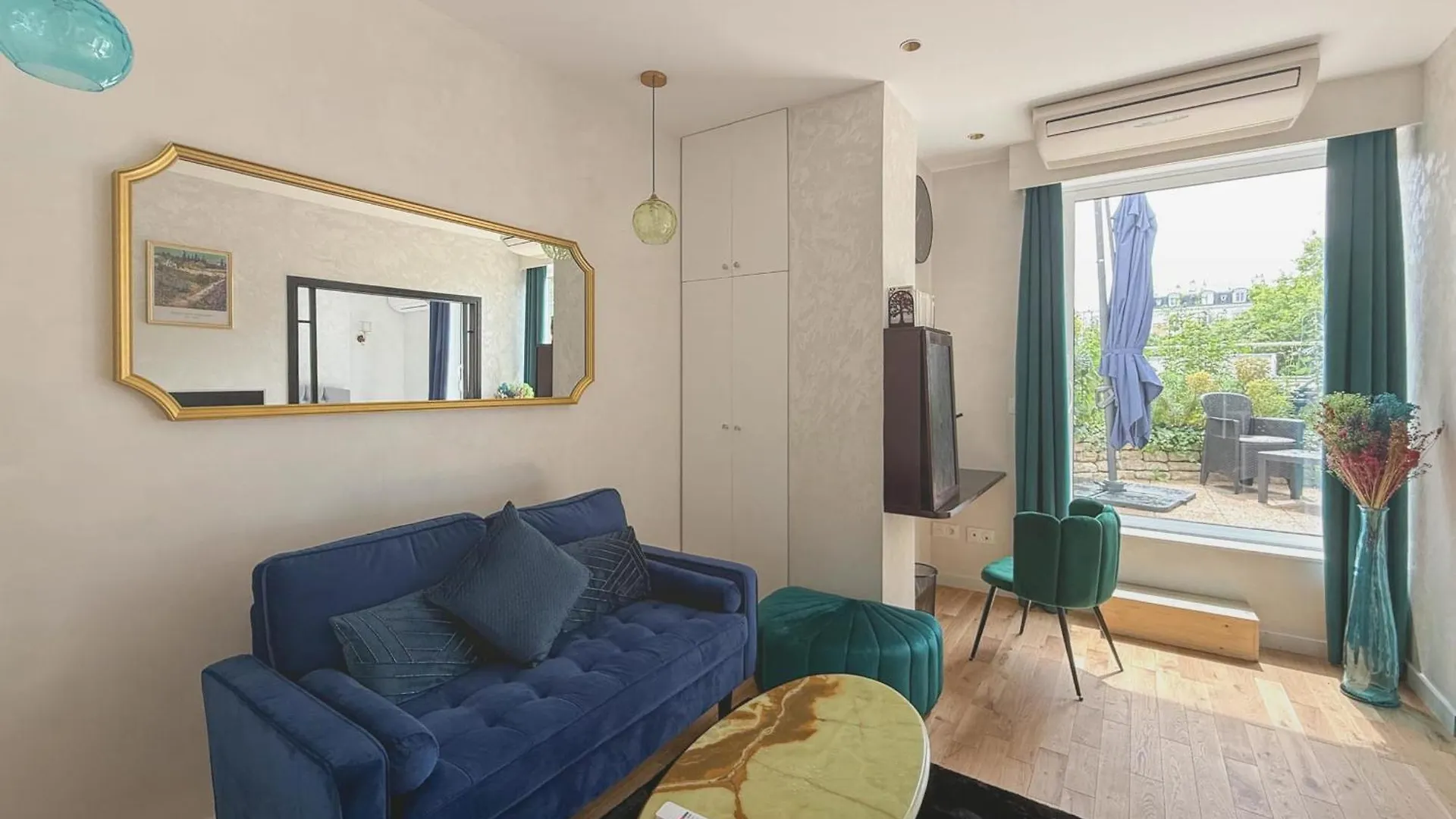 Bright Apartment With Garden Close To The Metro 巴黎