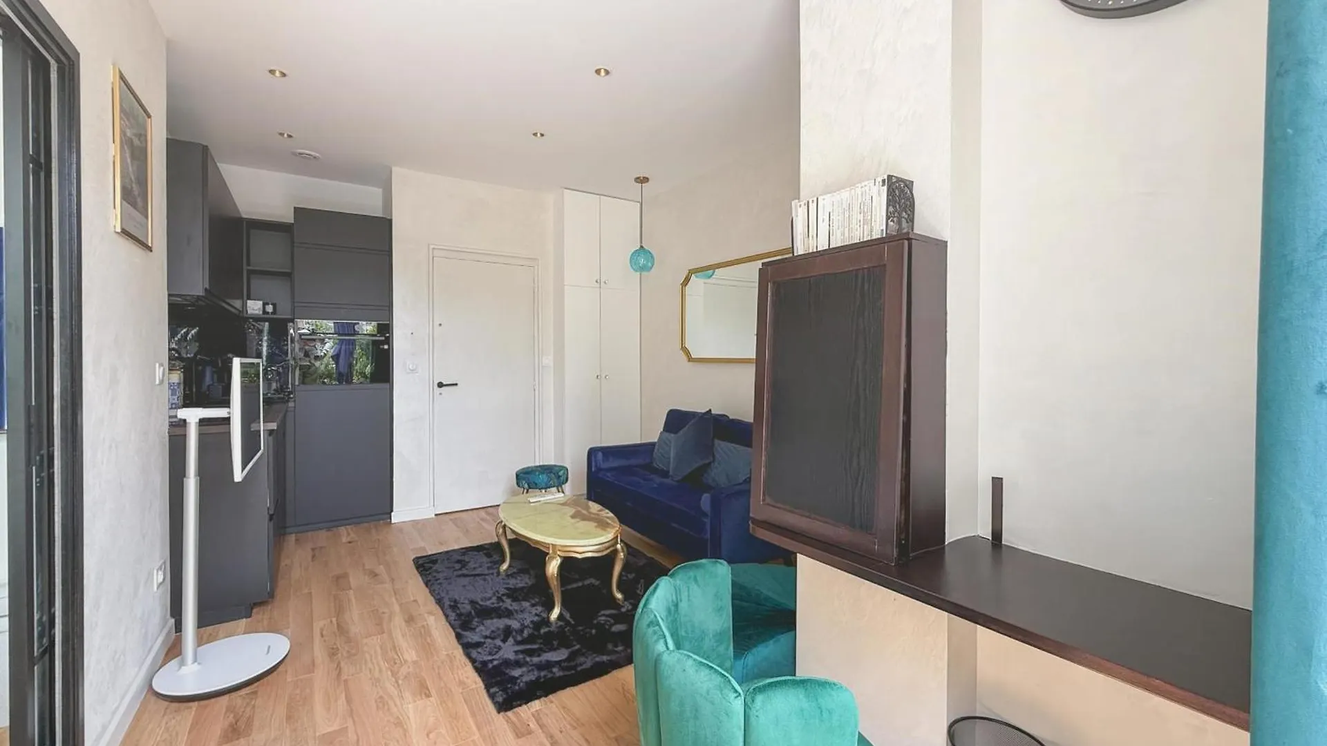 Bright Apartment With Garden Close To The Metro 巴黎