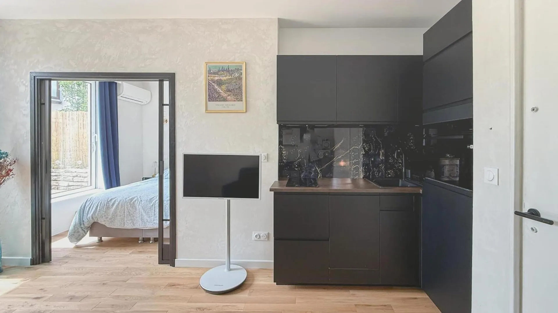 Bright Apartment With Garden Close To The Metro Παρίσι