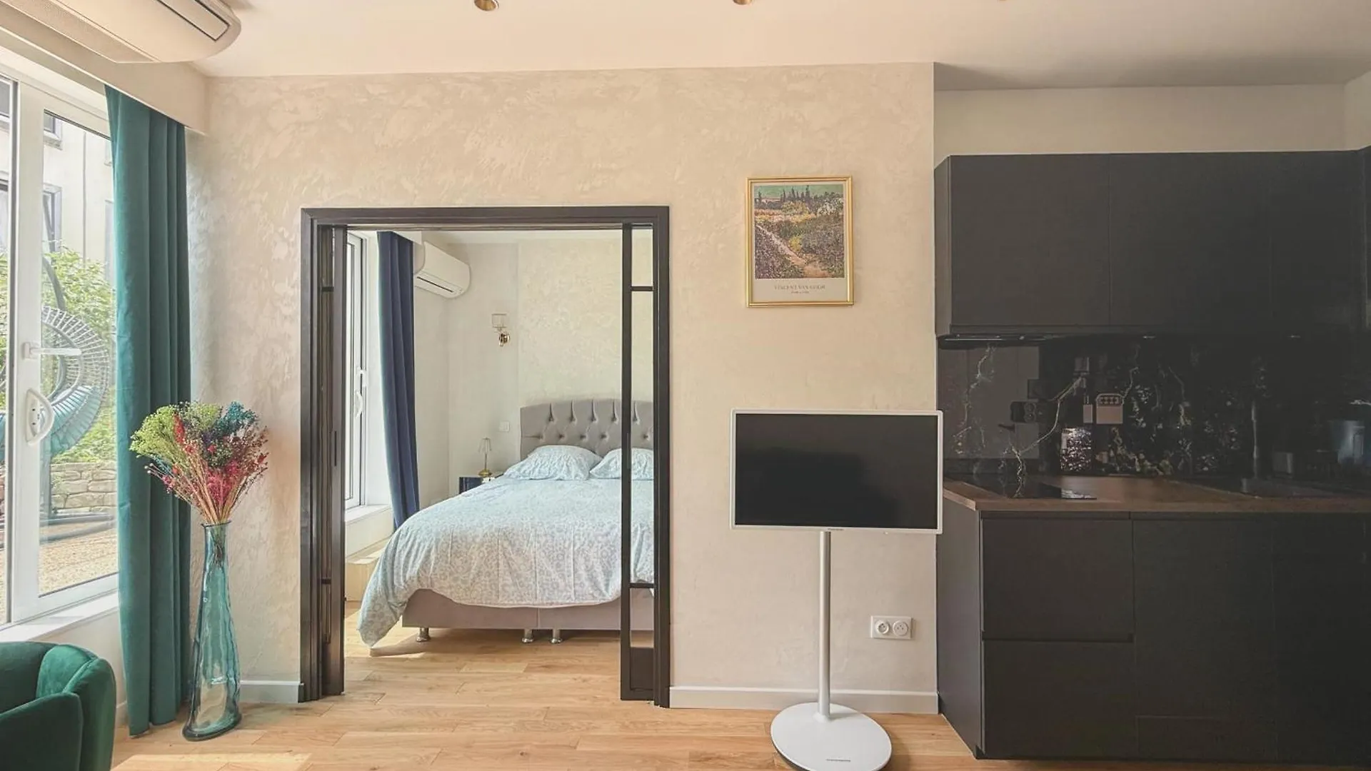 Bright Apartment With Garden Close To The Metro Παρίσι